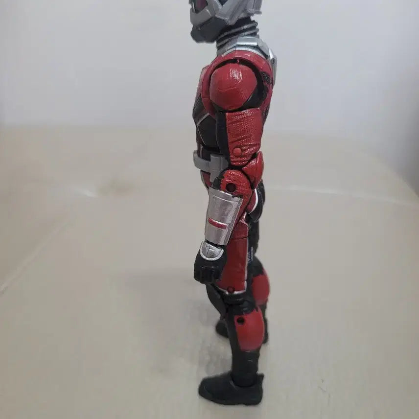 [BUNJANG] Hasbro Ant-Man Action Figure / 앤트맨 액션 피규어.