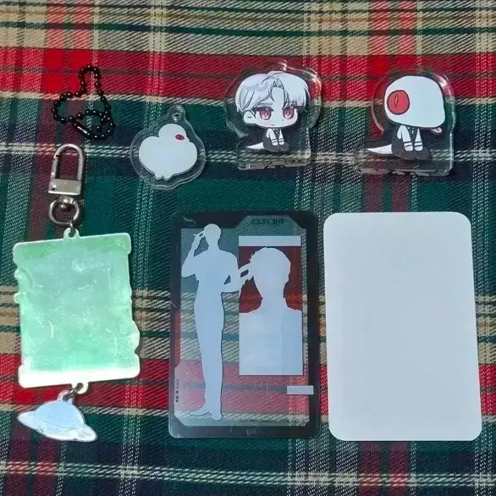 [BUNJANG] GyeDamChulGeun Lee JaHeon Gerong Goods Bundle Set Keychain, Photocard, Acrylic Card / 괴담출근 이자헌 게롱 굿즈 일괄 판매 키링 포카 아크릴카드