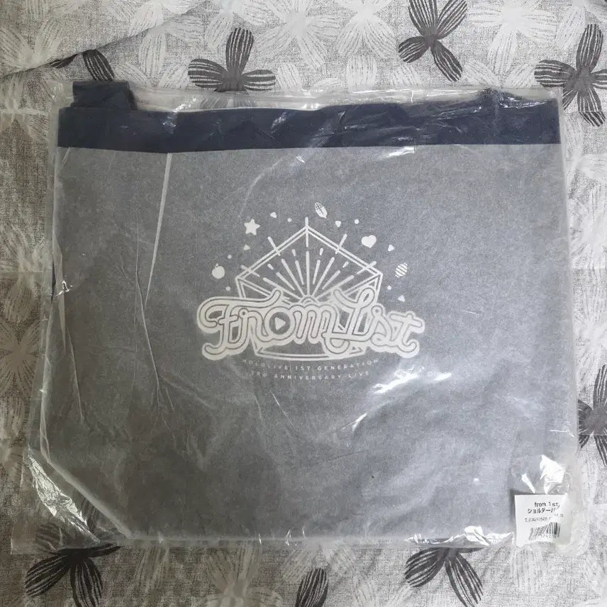 [BUNJANG] Hololive 1st Generation 3rd Anniversary Live from 1st Shoulder Bag / 홀로라이브 1기생 3주년 라이브 from 1st 숄더백 판매합니다