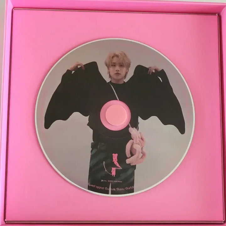[BUNJANG] WOODZ OOPS! Limited Edition First Press Album (Opened) / 우즈 웁스 예약구매 초판한정 풀구성 개봉 앨범