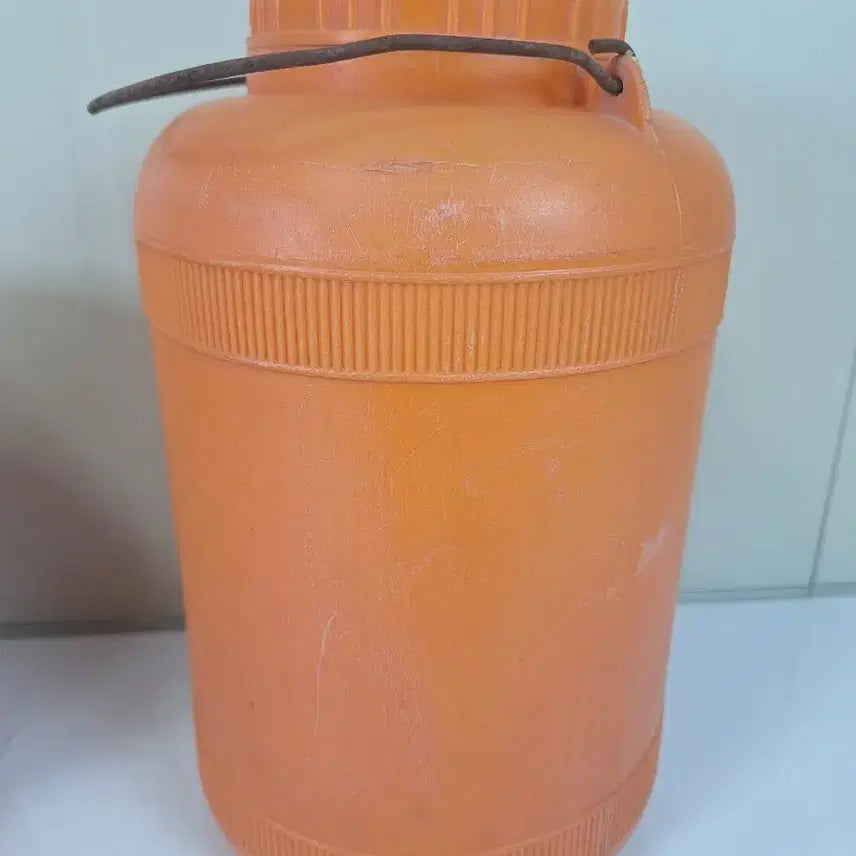 [BUNJANG] Vintage Korean Folk Art Plastic Kimchi Containers - Set of 3 / 근대사 수집 자료 옛날 민속품 플라스틱 절미통 김치통 양념통 3점