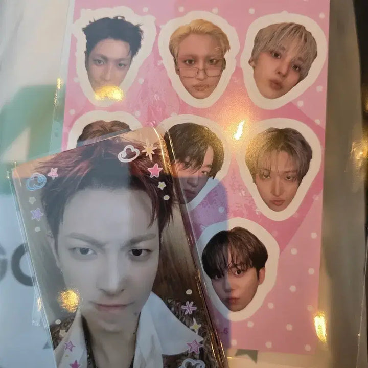 [BUNJANG] Ateez Official Fanclub Photocard Set &amp; Lucky Draw Bboongttee Sticker / 공방포카 1세트 &amp; 공방럭드 뽀뽀티즈 스티커
