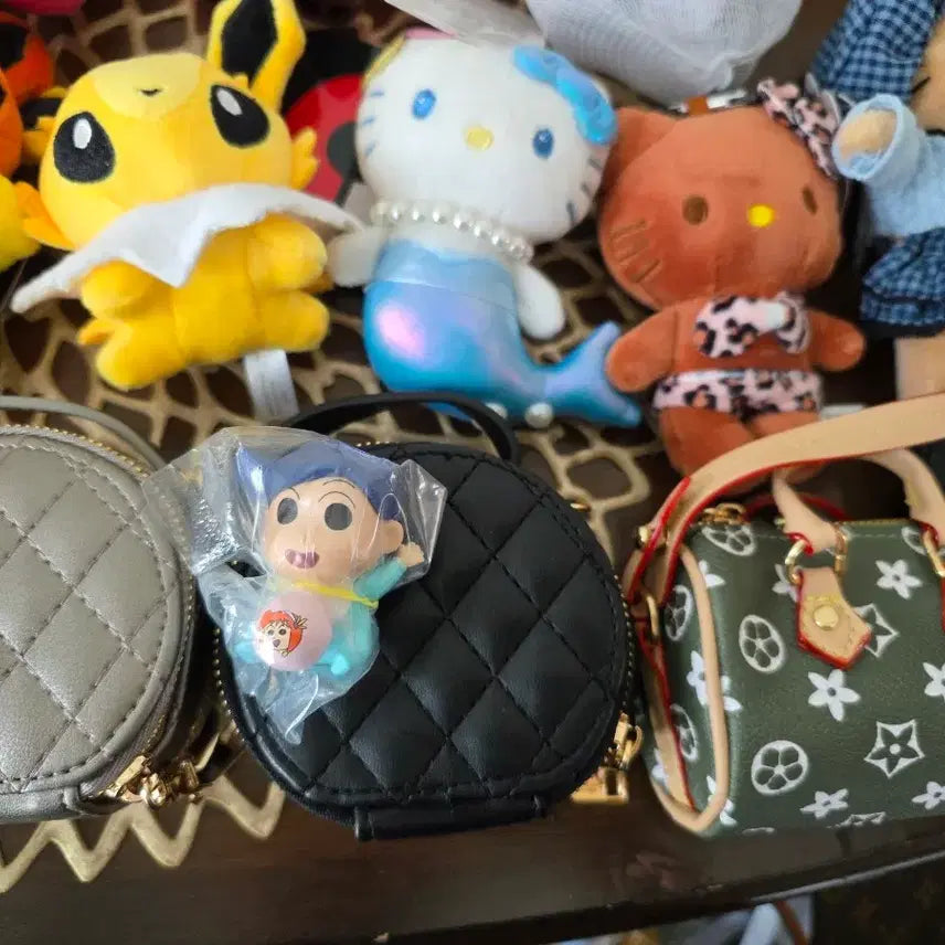 [BUNJANG] Assorted Keyrings, Pouches, and Squishy Charms Bundle Set / 키링,파우치,말랑이 일괄 정리