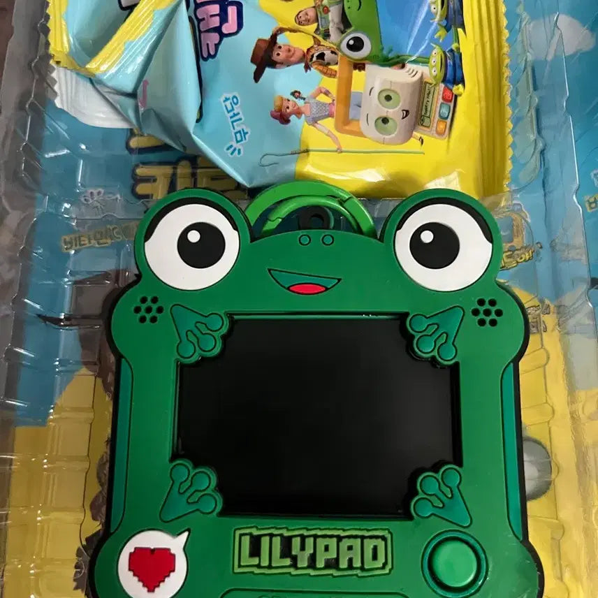 [BUNJANG] Disney Toy Story 5 Drawing Pad &amp; Keyring Set / [증정] 토이스토리5 드로잉패드 키링세트 릴리패드