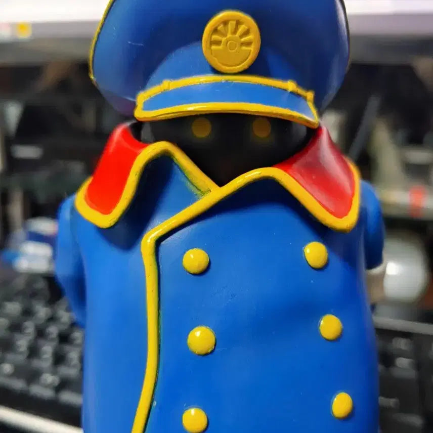 [BUNJANG] Galaxy Express 999 Conductor Figure / 은하철도 999 리얼피규어 차장