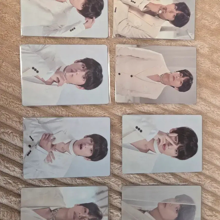 [BUNJANG] BTS V Map of the Soul Tour Photocard Set / BTS 뷔 map of the soul 투어 포카 8종