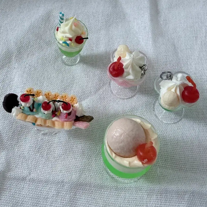 [BUNJANG] Cafe Decoration Parfait Melonsoda Gachapon Toy / 카페장식 파르페 가챠 메론소다
