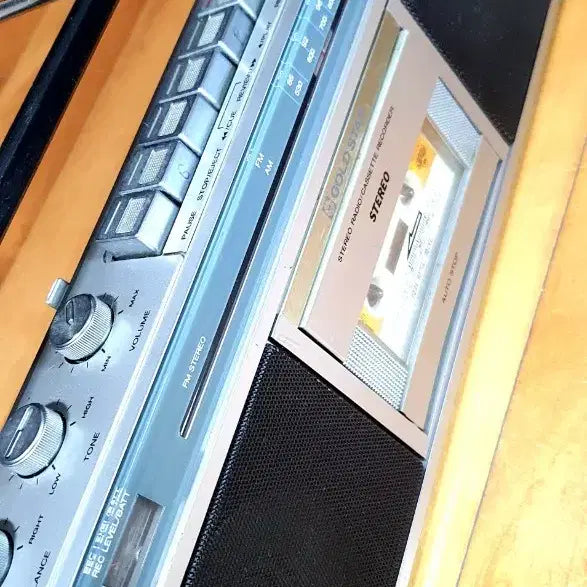 [BUNJANG] GoldStar TSR-601 Vintage Cassette Radio / 금성사 빈티지 카세트 라디오