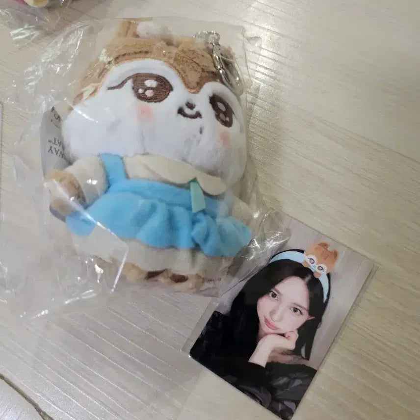 [BUNJANG] IVE Everland Collaboration Gaeul Keychain &amp; POB Photocard / 아이브 에버랜드 키링&amp; 7만원 특전 가을