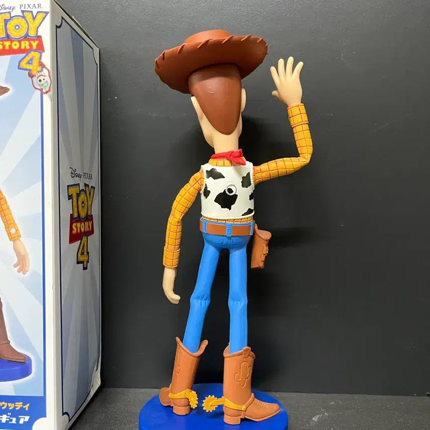 [BUNJANG] Toy Story 4 Woody Premium Figure / 개봉품 토이 스토리4 우디 프리미엄 피규어 우디 피규어