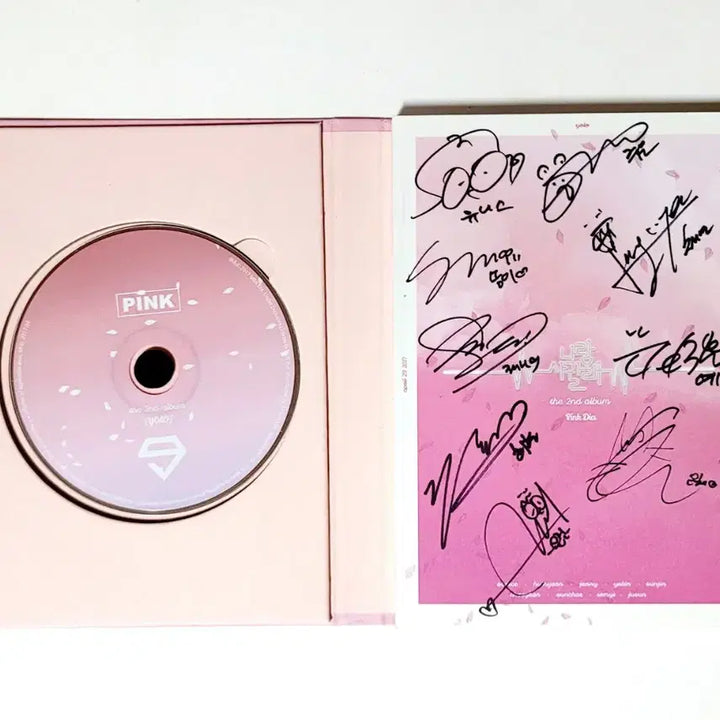 [BUNJANG] DIA YOLO 2nd Full Album (Pink Ver.) Signed Album / [친필싸인반]희귀수집반/YOLO(핑크버전) 2nd 정규앨범