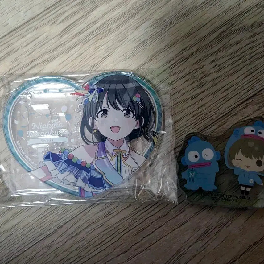 [BUNJANG] The Idolmaster Shiny Colors Nichika Heart Acrylic &amp; Sanrio Korotto Set / 샤니마스 니치카 하트 아크릴 + 산리오 코롯토 세트 판매