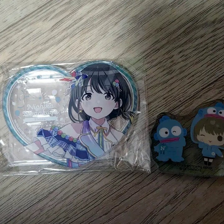 [BUNJANG] The Idolmaster Shiny Colors Nichika Heart Acrylic &amp; Sanrio Korotto Set / 샤니마스 니치카 하트 아크릴 + 산리오 코롯토 세트 판매