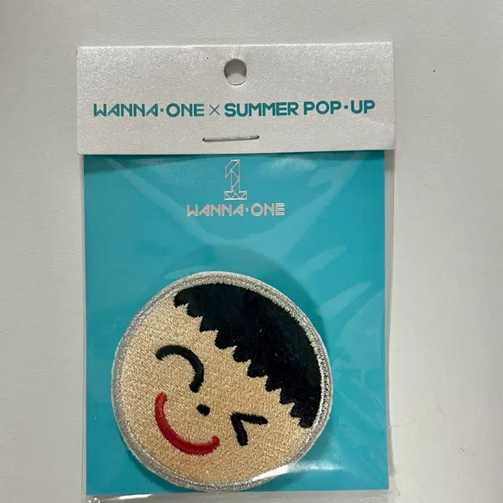 [BUNJANG] Wanna One Park Jihoon Summer Pop-up Wappen Badge / 워너원 박지훈 썸머 팝업 와펜(뱃지)미개봉