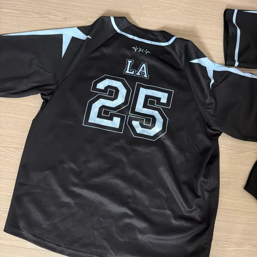[BUNJANG] TXT TOMORROW X TOGETHER USA Tour Limited Jersey LA or San Jose / 투바투 txt 콘서트 미국투어 한정 LA &amp; San Jose 택 1
