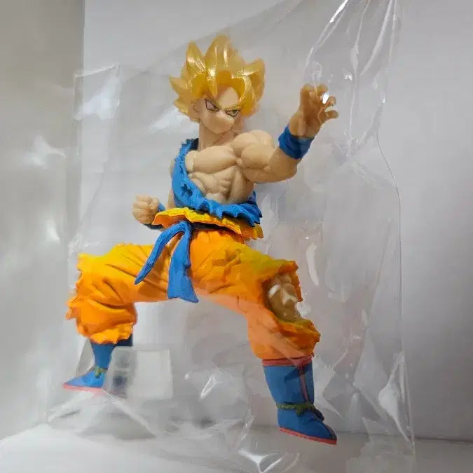[BUNJANG] Dragon Ball Son Goku Super Saiyan HG Figure / 드래곤볼 손오공 hg 피규어 초사이어인