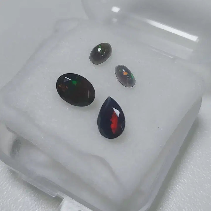 [BUNJANG] Black Opal "Tokyo and Lies" Edelweiss Green Gemstone Pendant / 블랙오팔 천연보석 동경과 거짓말 동과거 동경거 에델바이스