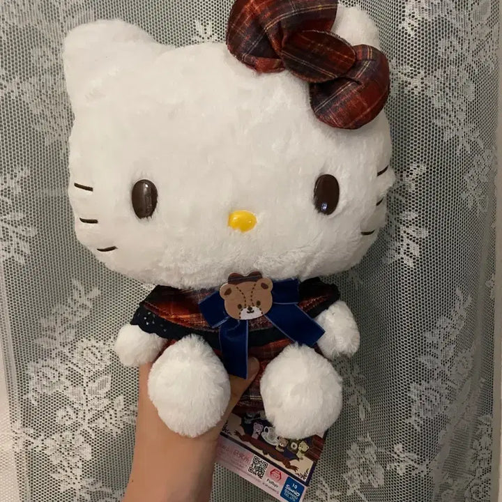 [BUNJANG] Sanrio Hello Kitty Plush Doll / 새상품) 파격할인 / 산리오 헬로키티 체크 인형
