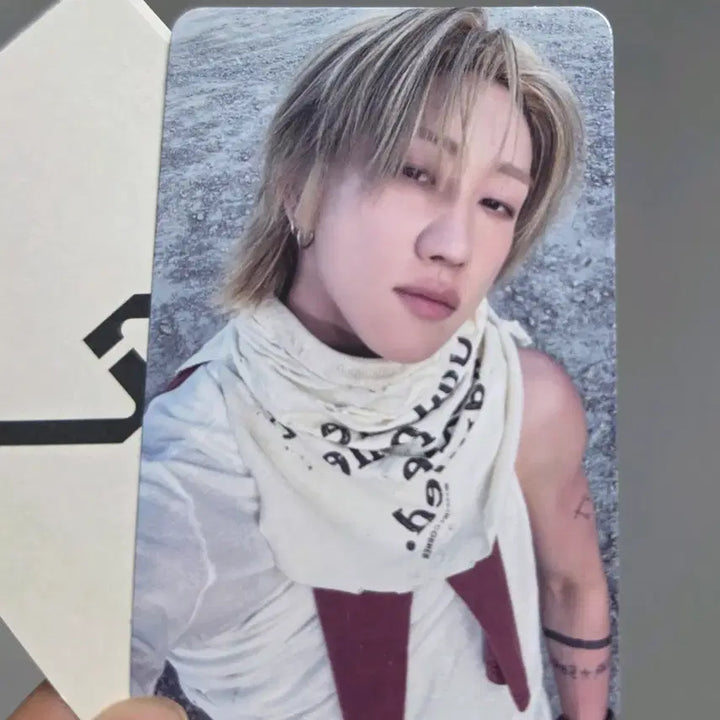 [BUNJANG] V8 Workshop Photocard THE8 / V8공방 포카 디에잇 양도합니다 (배송비포함)