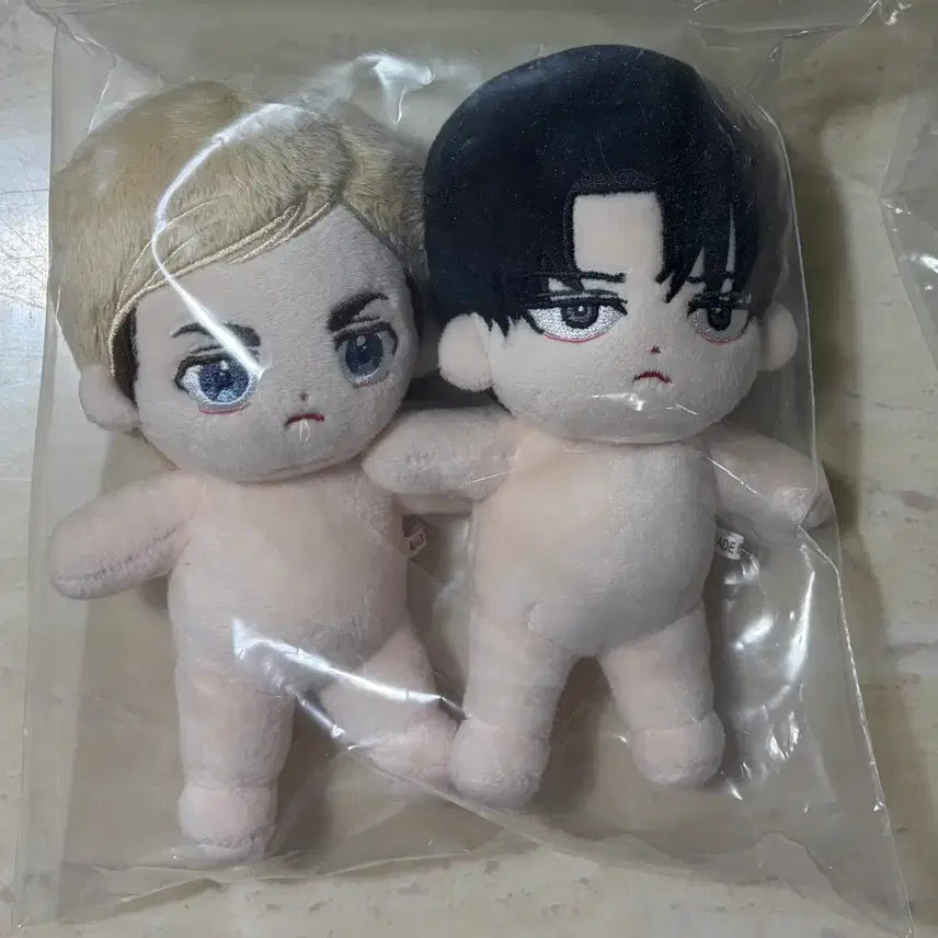 [BUNJANG] Attack on Titan Erwin Smith &amp; Levi Ackerman Nui-som Doll Set with Outfits / 옷포함)뽀단장 뽀병장 진격의 거인진격거 엘빈 리바이 누이솜인형솜깅 에루리