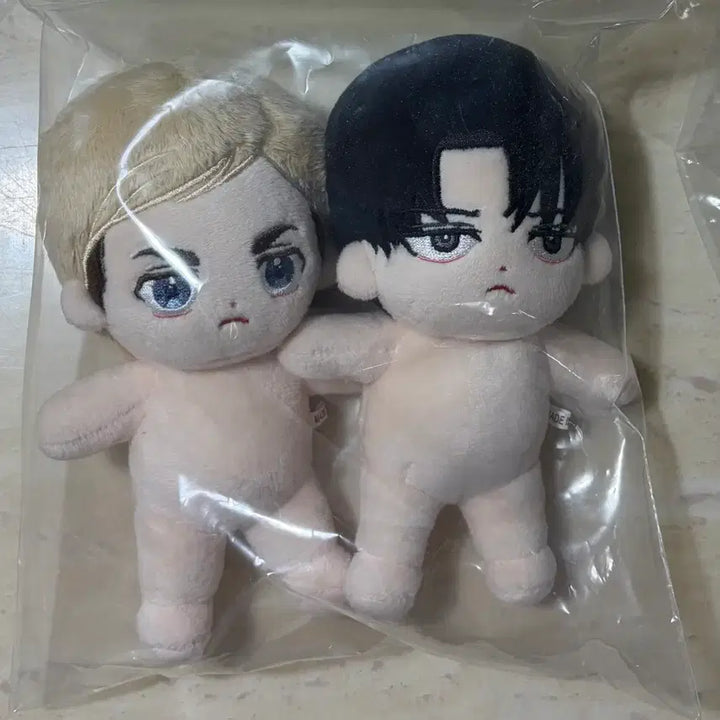 [BUNJANG] Attack on Titan Erwin Smith &amp; Levi Ackerman Nui-som Doll Set with Outfits / 옷포함)뽀단장 뽀병장 진격의 거인진격거 엘빈 리바이 누이솜인형솜깅 에루리