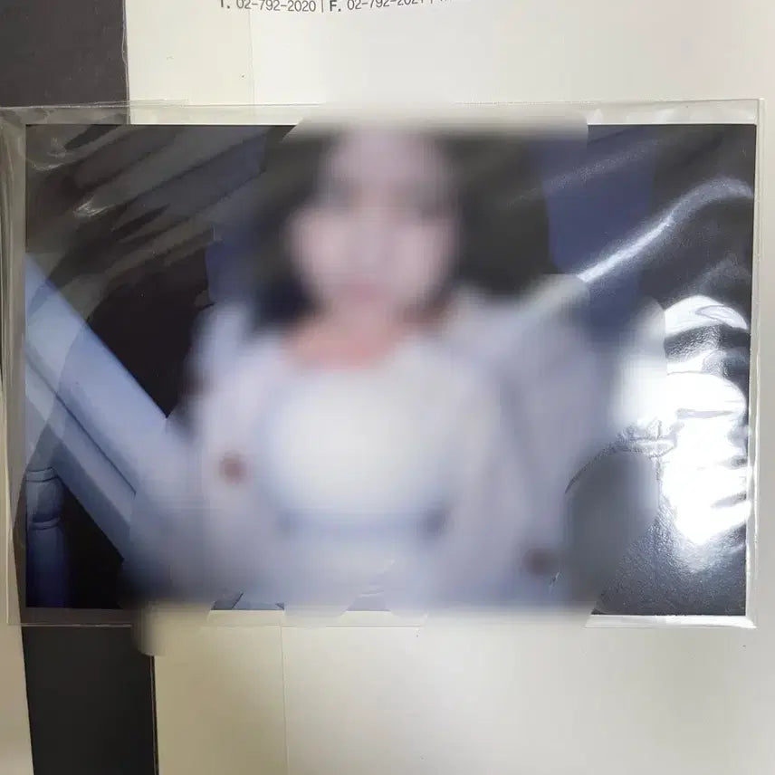 [BUNJANG] IZ*ONE Hitomi Signed Glossy Photo / 아이즈원 히토미 사인 인화사진(유튜브 이벤트)