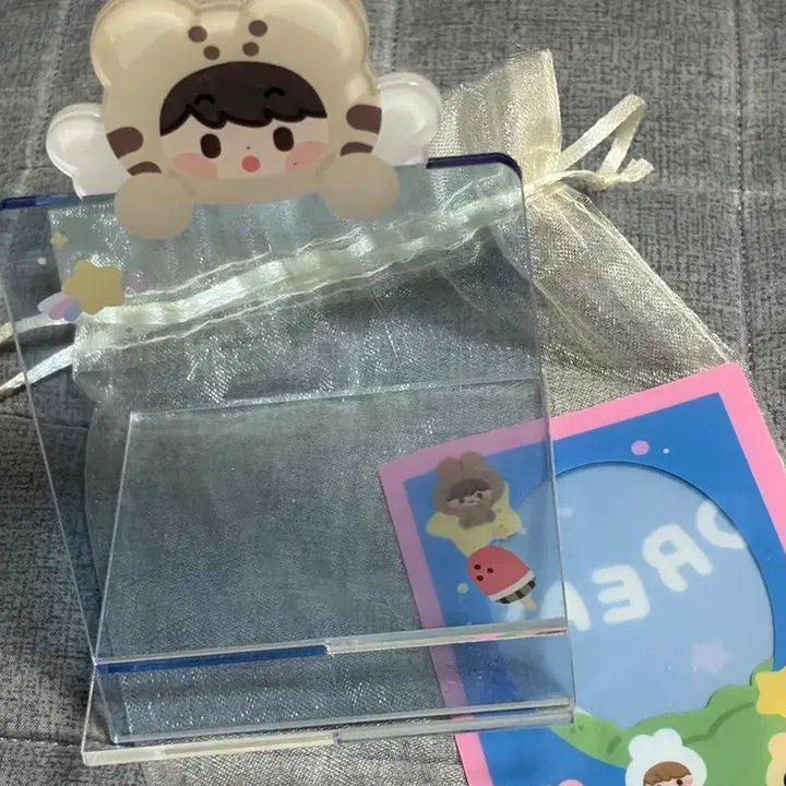 [BUNJANG] NCT Mark Photocard Holder Stand / 다님 엔시티 마크 포카 거치대 스탠드