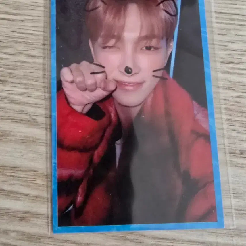 [BUNJANG] ATEEZ Hongjoong Official Photocard (Wave Lucky Draw) / 에이티즈 홍중 공방포카 (하자 사진있음