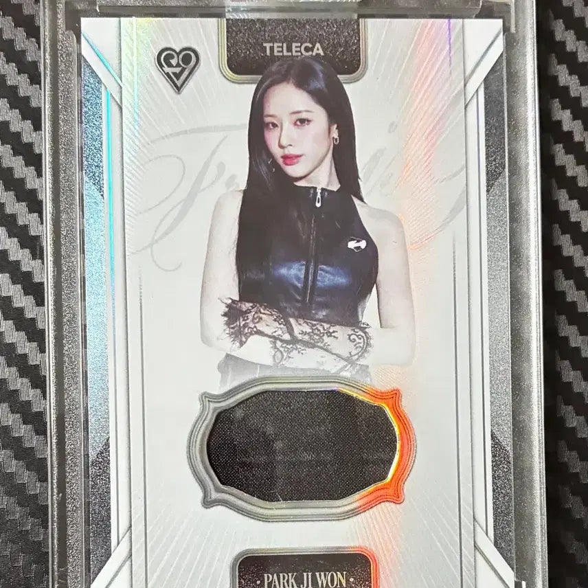 [BUNJANG] fromis_9 Park Ji-won Teressa Relic Scarf / 프로미스나인 테레카 박지원 렐릭 스카프