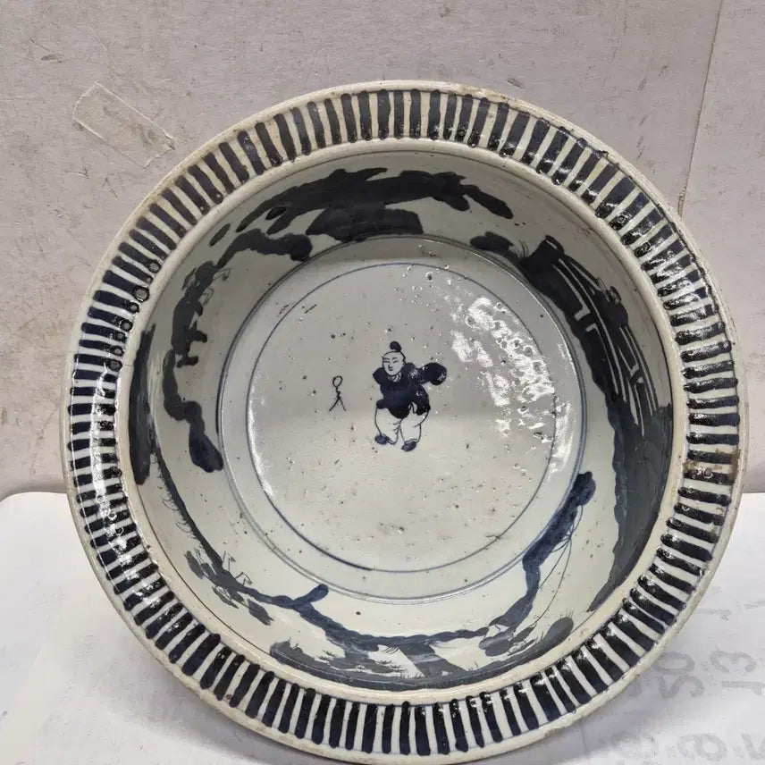 [BUNJANG] Bugwigagi Blue and White Scholar Figure Decorated Porcelain Vase / (손상있음) [부귀가기] 청화 고사인물도문 도자기 (0450)