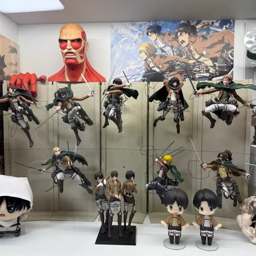 [BUNJANG] Attack on Titan Magazine 13-Piece Full Set / 진격의거인 월간잡지 13종 풀세트