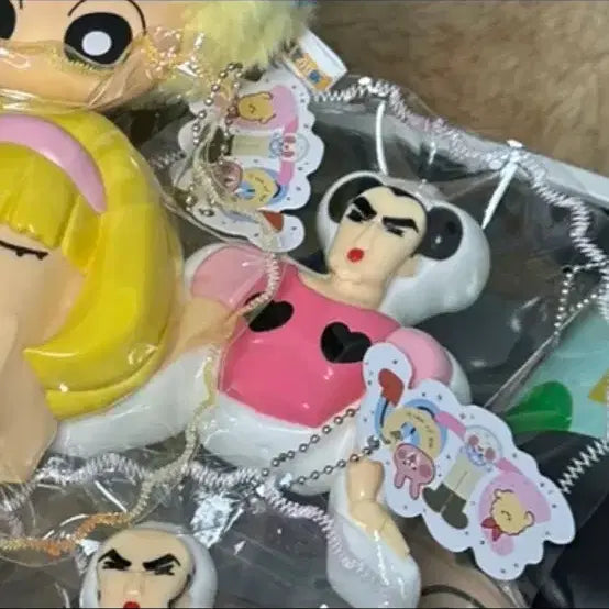 [BUNJANG] Crayon Shin-chan: The Storm Called! Operation Golden Spy Malin Gummy Keyring Bundle Set / 짱구는 못말려 핸더랜드의 대모험 중성마녀 말랑이