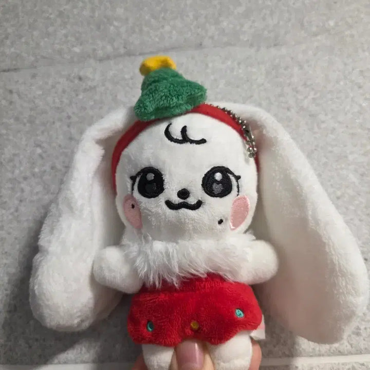[BUNJANG] IVE Wonyoung Mini IVE Cherry Christmas Keyring / 아이브 원영 인형 미니브 체리 크리스마스 키링