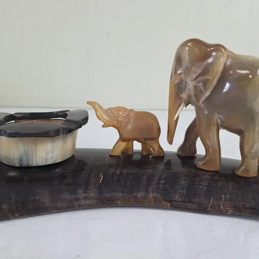 [BUNJANG] Bone Carving Elephant Ashtray Collectible / 뼈 조각품 예술품 수집품 코끼리 재떨이