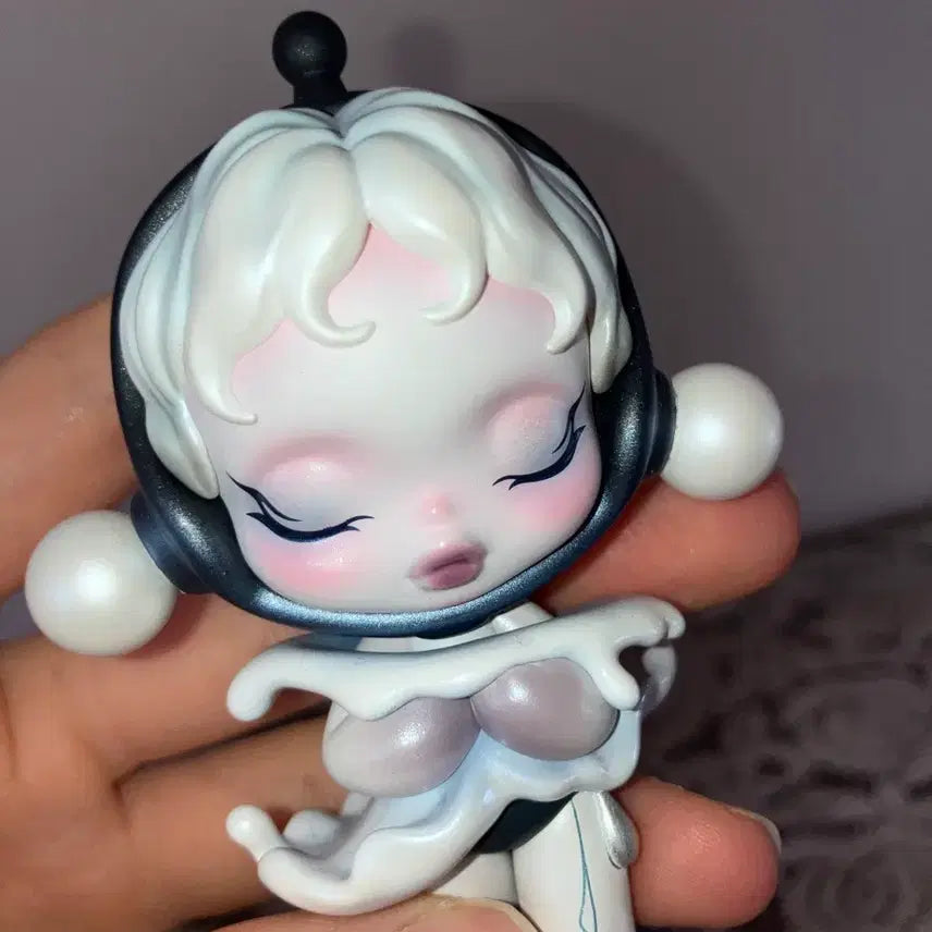 [BUNJANG] Pop Mart Skullpanda Sound Series Serenity &amp; Sensitivity Figures Bundle Set / 팝마트 스컬판다 소리 시리즈 평온, 감수성