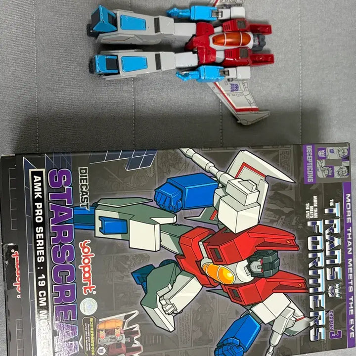 [BUNJANG] YOLOPARK G1 Starscream 40th Anniversary Figure (Assembled) / G1 스타스크림 40주년 욜로파크 피규어(조립됨)