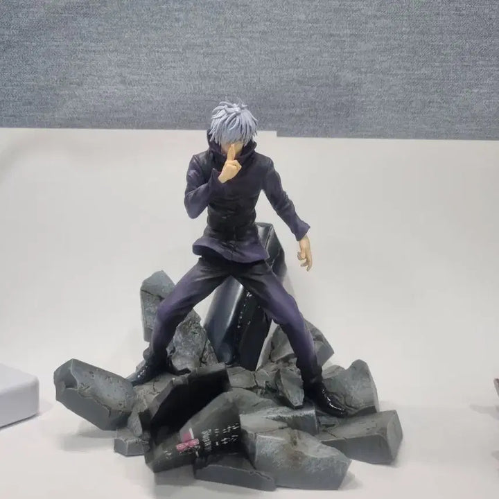 [BUNJANG] Jujutsu Kaisen Gojo Satoru Muryo Kuso Sega Figure / [급처] 주술회전 고죠 무량공처 세가 피규어