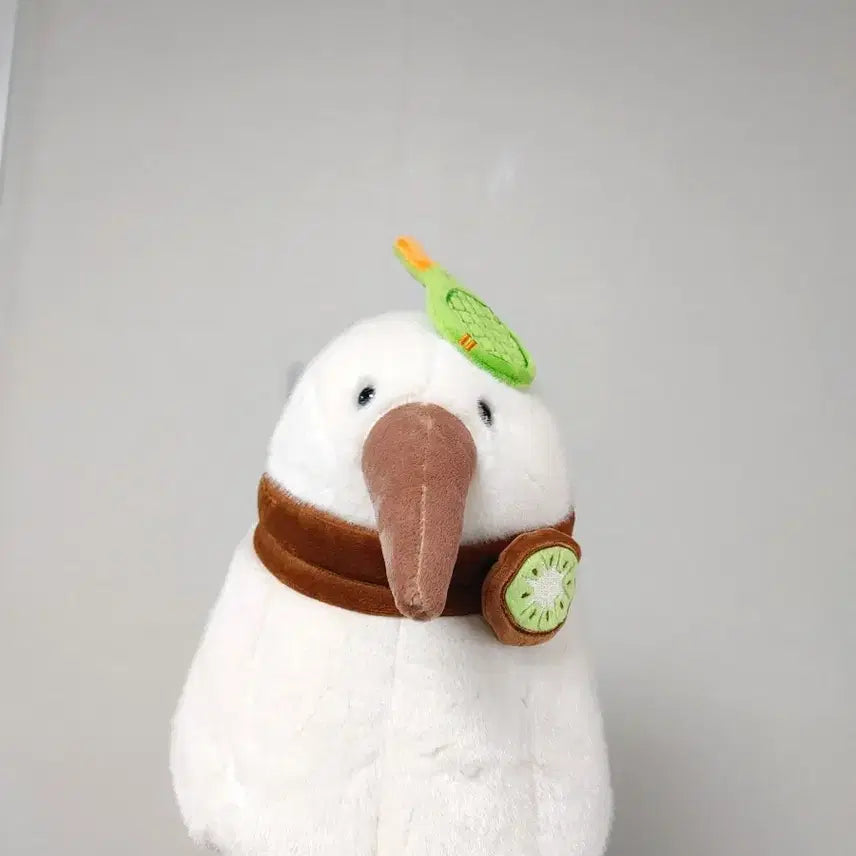 [BUNJANG] Juicy Kiwi Bird Shuttlecock Plush Toy / 과즙키위새키키콕 키위새 셔틀콕인형