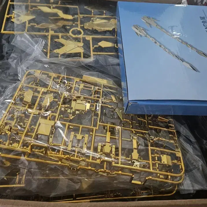 [BUNJANG] Shinsu Model MGEX Unicorn Phenex Electroplating Coating Kit Unassembled / 신수모형 유니콘 MGEX 페넥스 사재전기도금 코팅킷  미조립 팝니다.