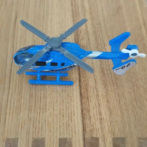 [BUNJANG] Tomica No. 24 Kawasaki BK117 C-2 Helicopter / 토미카 No.24 가와사키 BK117 C-2 헬리콥터