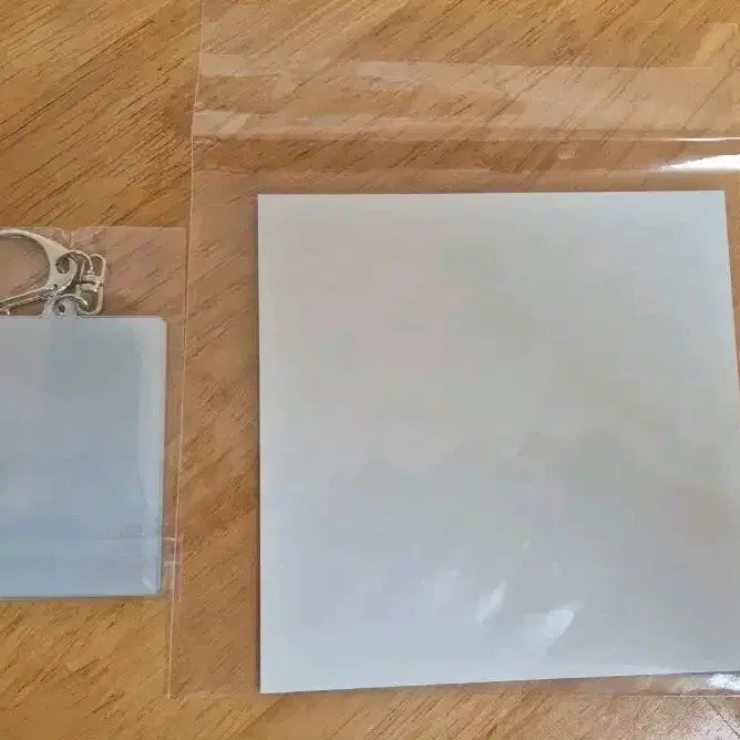 [BUNJANG] Ado Mona Lisa Blu-ray Limited Edition with Special Photocard and Keyring / Ado 모나리자 블루레이 초회한정반 특전 사진, 키링