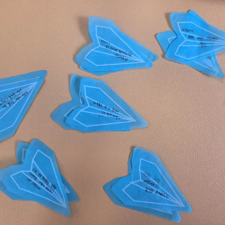 [BUNJANG] TWS Concert Member Autograph Confetti Set (18 Pieces) / (1세트)tws투어스컨페티 멤버손글씨
