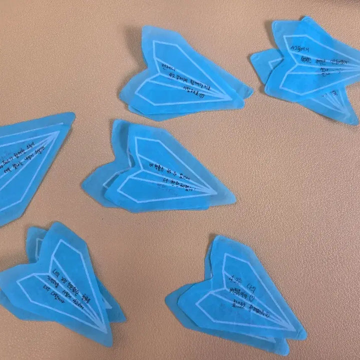 [BUNJANG] TWS Concert Member Autograph Confetti Set (18 Pieces) / (1세트)tws투어스컨페티 멤버손글씨