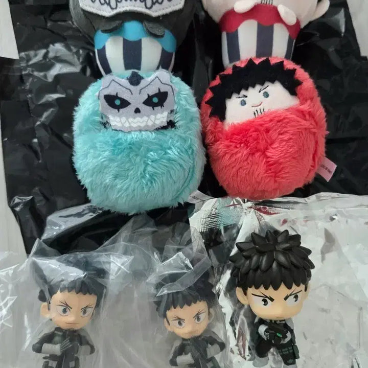 [BUNJANG] Kaiju No. 8 Kafka Hibino Tapinui &amp; Cupcake Sunrise Pop Figures / 괴수8호 카프카 타피누이 컵케이크 팔버스 선라이즈팝 피규어 누이