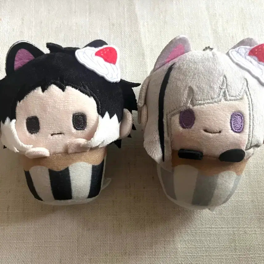 [BUNJANG] Bungo Stray Dogs Akutagawa Atsushi Shinsoukokou Cupcake Plush / 문호스트레이독스 문스독 아쿠타가와 아츠시 신쌍흑 컵케이크 누이