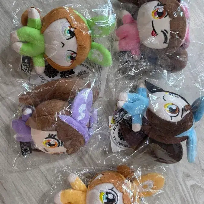 [BUNJANG] NewJeans Murakami Collaboration Plush Keychain Set / 뉴진스 무라카미 콜라보 인형 키링 세트