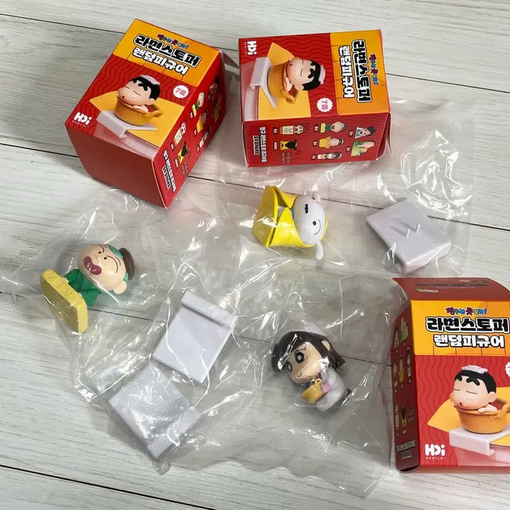 [BUNJANG] Crayon Shin-chan Ramen Stopper Hidden Set (Whitey, Huni, Suzi) / 짱구는못말려 라면스토퍼 히든 흰둥이 &amp; 훈이 &amp; 수지 3종 일괄 판매