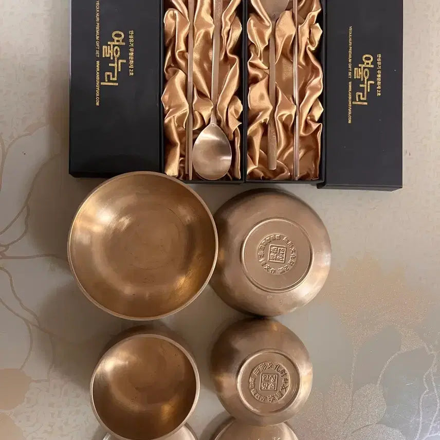 [BUNJANG] Intangible Cultural Heritage No. 2 Cast Bronze Ware Dining Set / 무형문화제2호 유기그릇 식기 세트