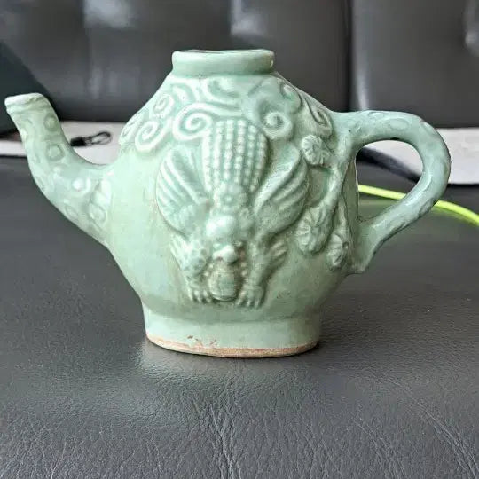 [BUNJANG] Song Dynasty Celadon Vase with Dragon Motif / 송대 도자기