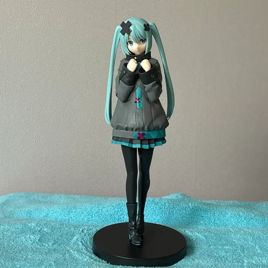 [BUNJANG] Sega Project Sekai Hatsune Miku Closed Window Figure / 세가 프로젝트 세카이 피규어 닫힌 창문 하츠네 미쿠 판매